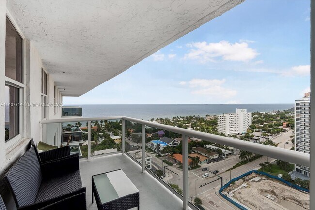 Building Photo - 3015 N Ocean Blvd