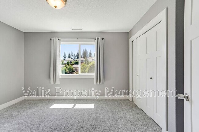 Building Photo - 5669 Cinnamon Teal St SE