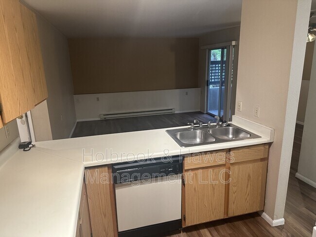 Building Photo - 4531 Boardwalk Dr