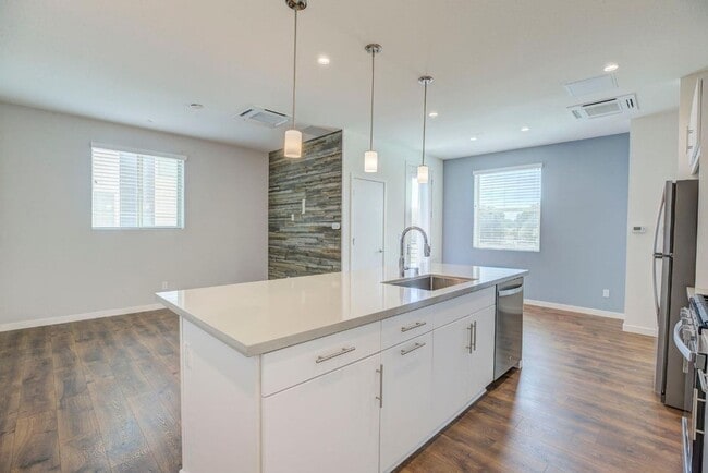 Building Photo - Modern Living at The MIll Gorgeous 2bed/2.5bath home