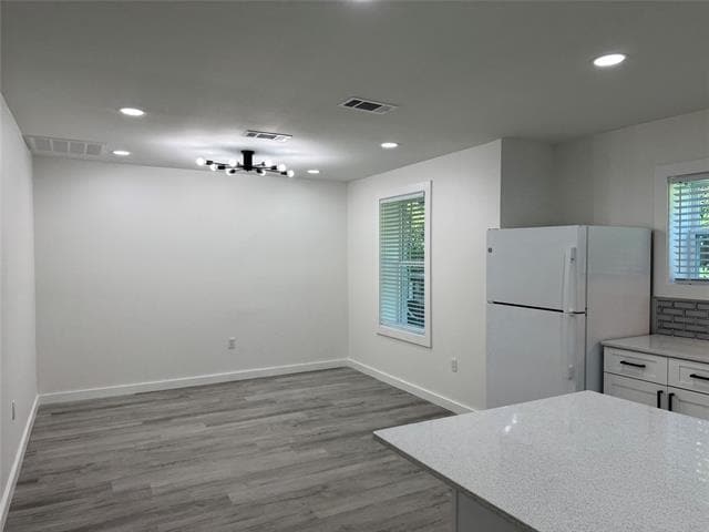 Building Photo - 310 Sunset Ct