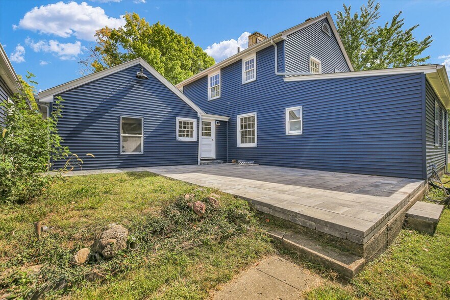 Building Photo - 1212 W Healey St