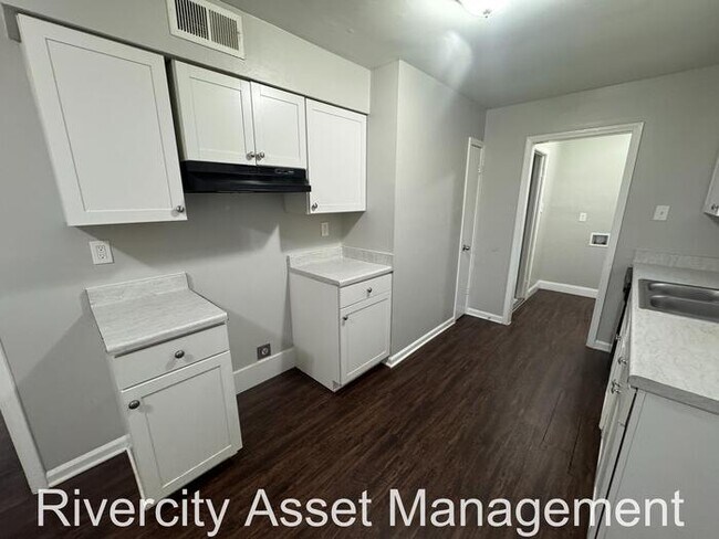 Building Photo - 3219 Holly Berry Dr