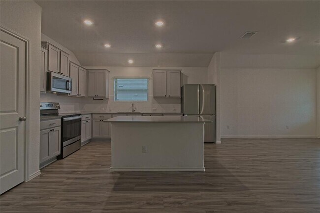 Building Photo - 108 Pumpkin Dr