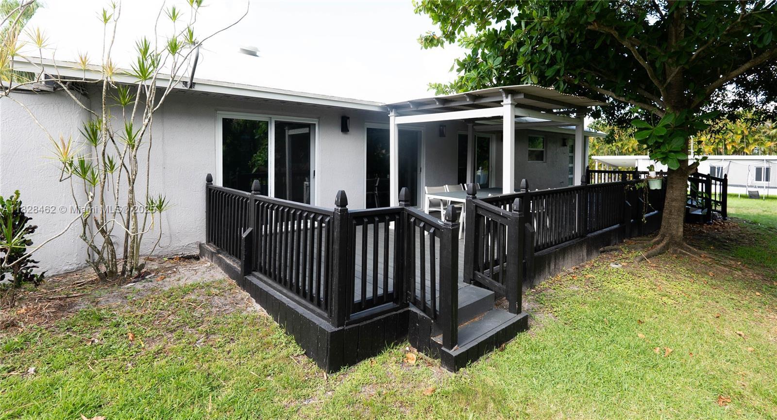 Building Photo - 6297 NW 69th Way