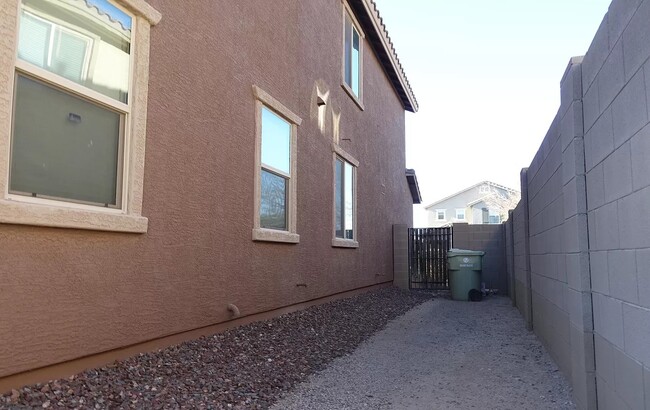 Building Photo - 7314 W Monte Cristo Ave