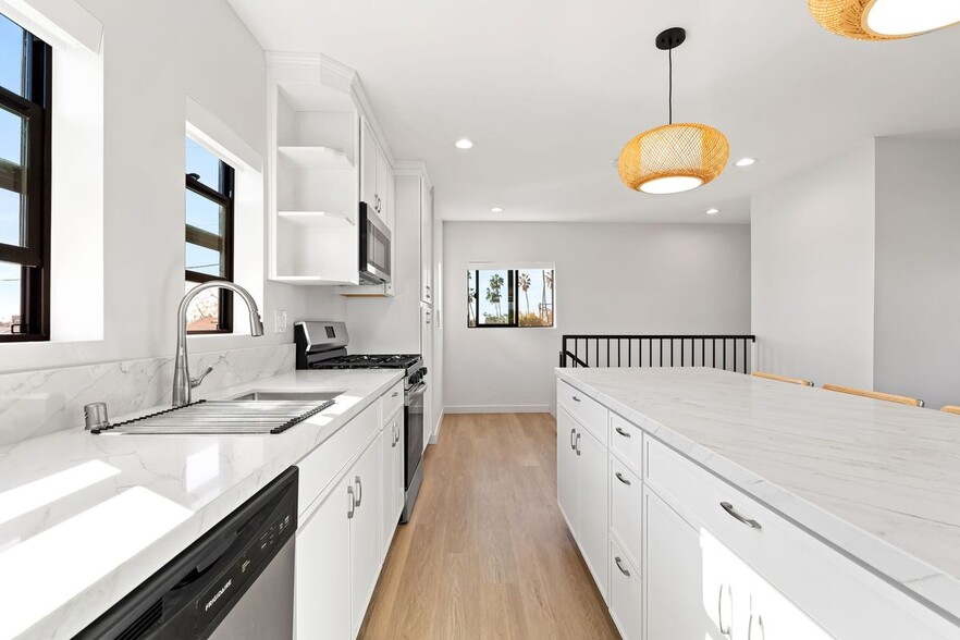 Building Photo - 4787 Panorama Dr