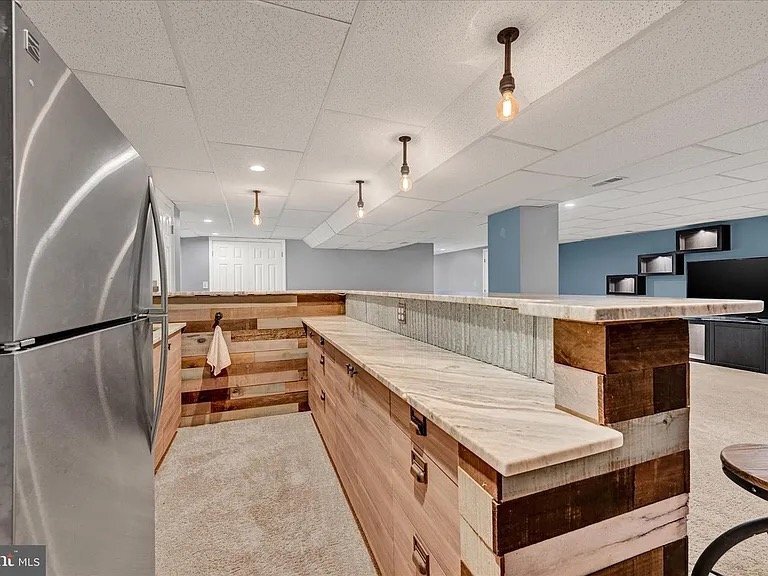 Building Photo - 4296 Wolf Hill Dr