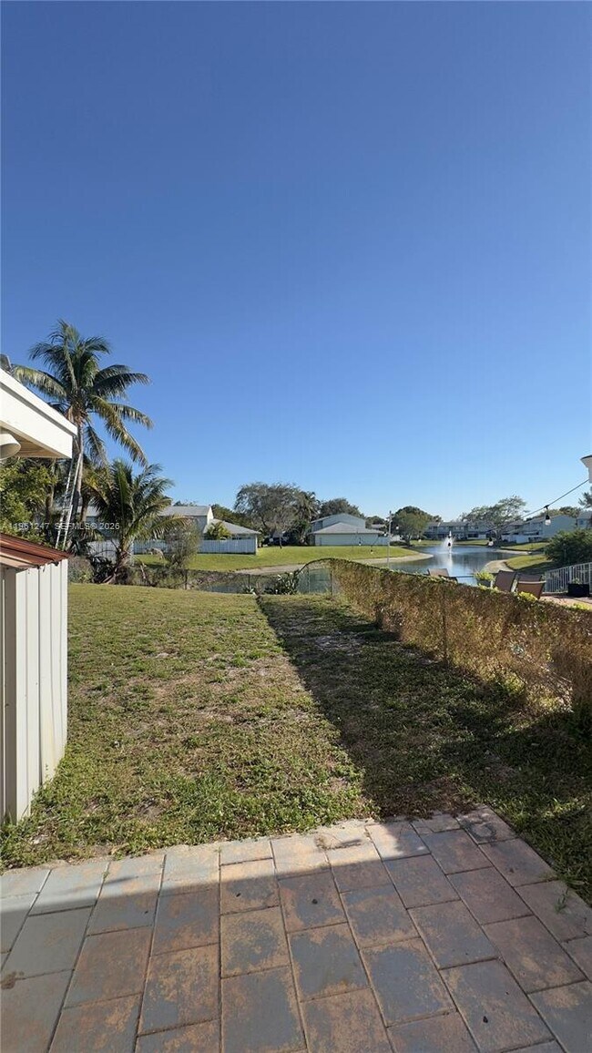 Building Photo - 4024 Eastridge Cir