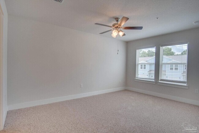 Building Photo - 1538 Iroquois Ct