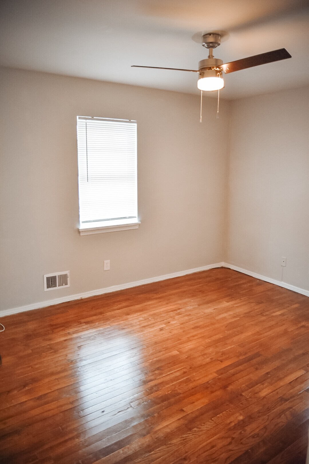 Building Photo - 4700 Walnut Grove Ave