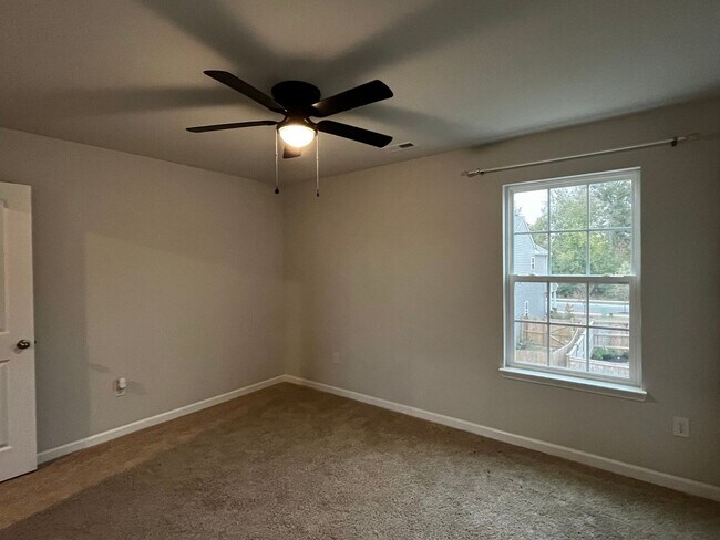 Building Photo - Beautiful Home in New Bern West