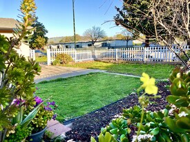 Building Photo - 2365 Fallingtree Dr