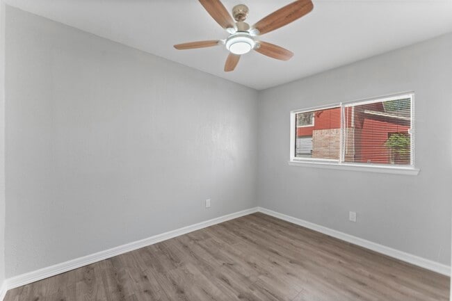 Building Photo - 4907 Tealgate Dr