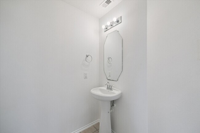 Building Photo - 6738 Haven Forest Ln