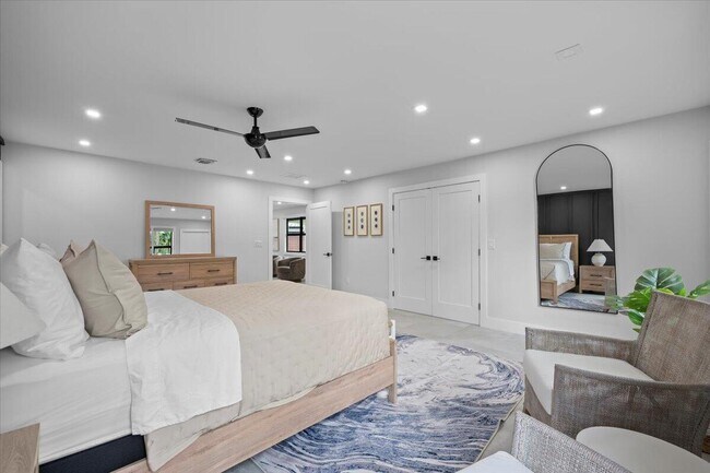 Building Photo - 13849 Deer Creek Dr