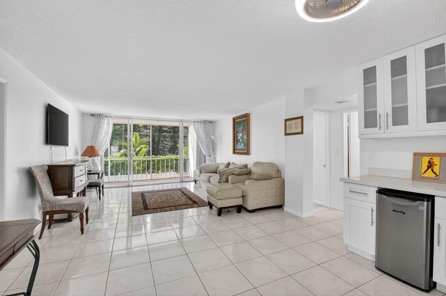 Building Photo - 3575 S Ocean Blvd