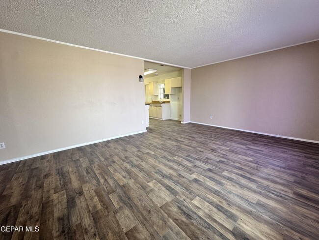Building Photo - 1518 Clausen Dr