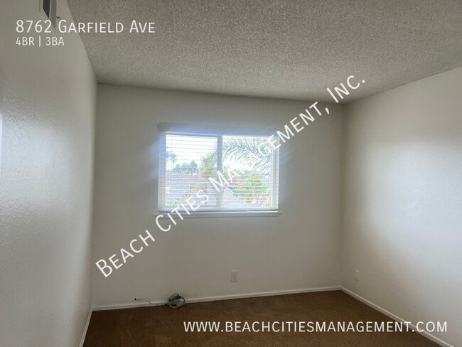 Building Photo - 8762 Garfield Ave