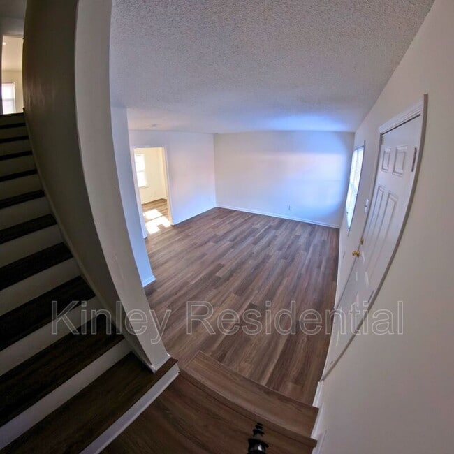 Building Photo - 613 Key St