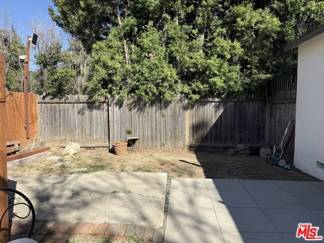 Building Photo - 11527 Albers St