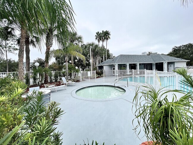 Building Photo - 2516 Grassy Point Dr