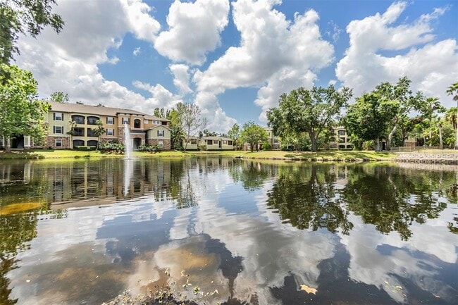 Building Photo - 10108 Courtney Oaks Cir