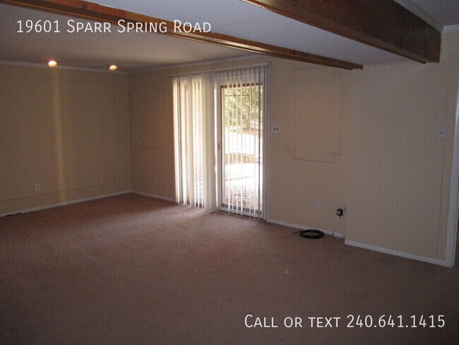 Building Photo - 19601 Sparr Spring Rd