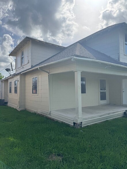 Building Photo - 931 9th Ave