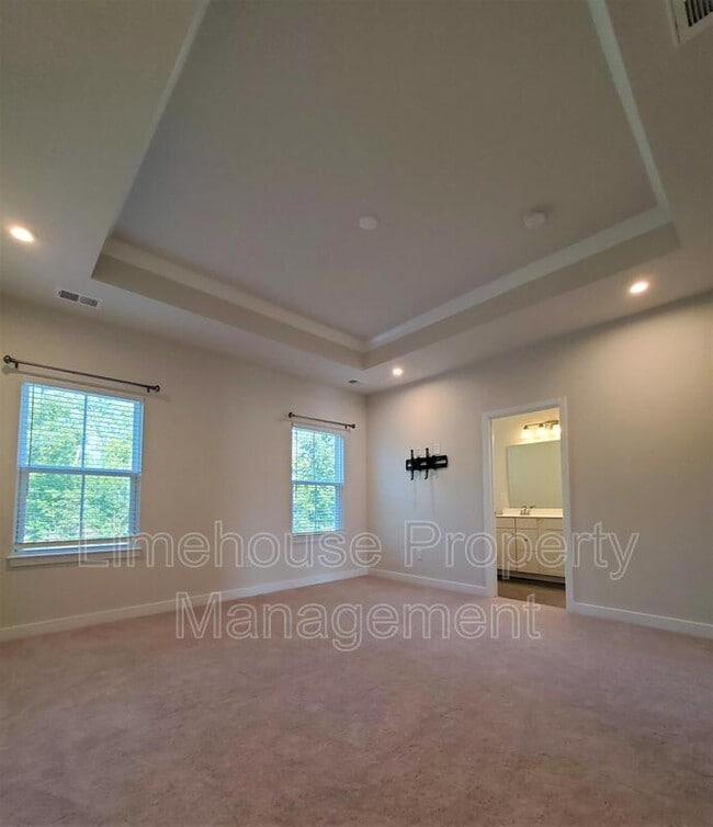 Building Photo - 946 Gabion Wy