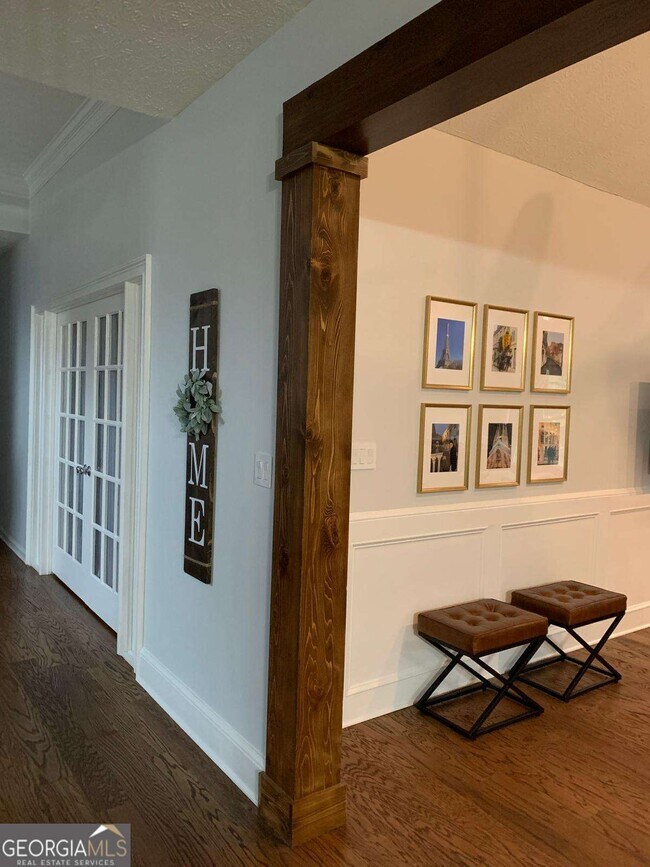 Building Photo - 1230 St Ives Ct