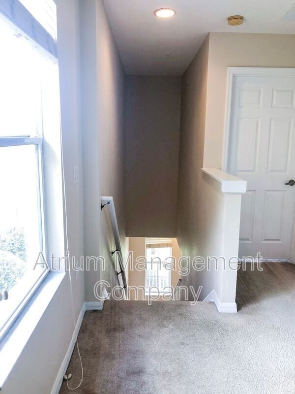 Building Photo - 331 Freedom's Ring Dr