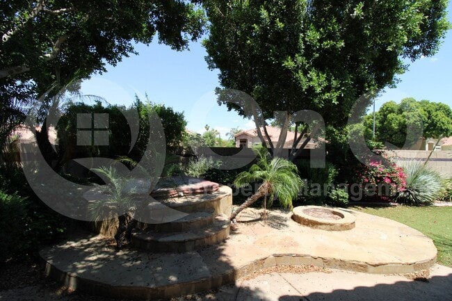 Building Photo - 5997 W Aurora Dr