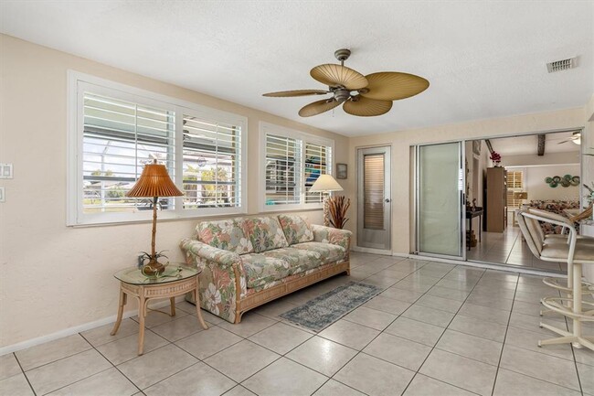 Building Photo - 2220 Broad Ranch Dr