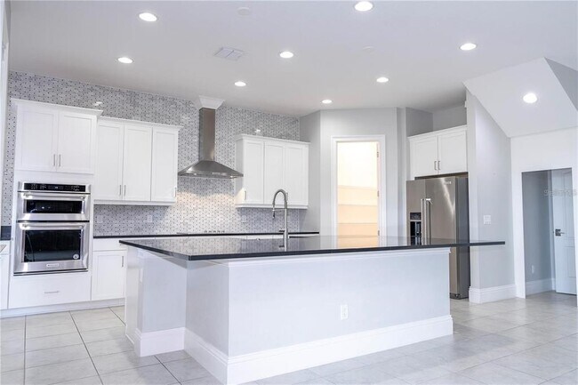 Building Photo - 13370 Alderley Dr