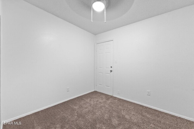 Building Photo - 9127 Texas Red Dr