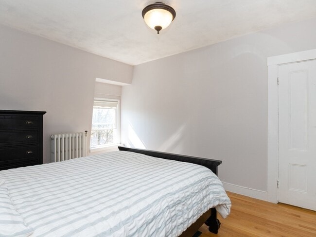 Building Photo - 45 Old Harbor St