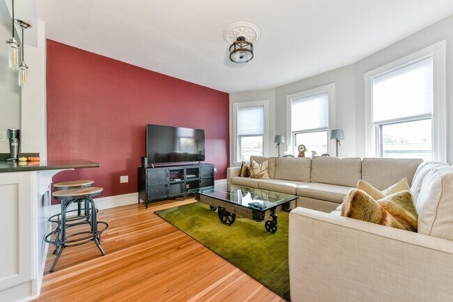 Building Photo - 132 Paul Gore St