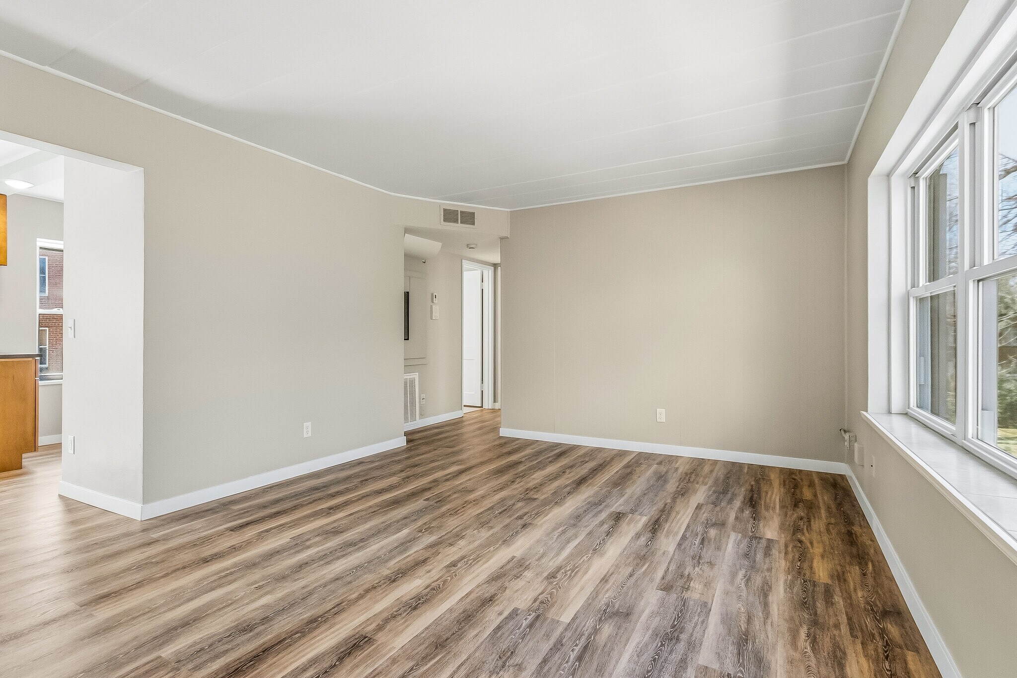 Building Photo - 24 Sherman Ter