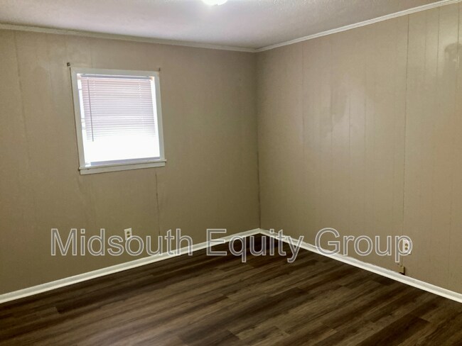 Building Photo - 127 Northside Ave