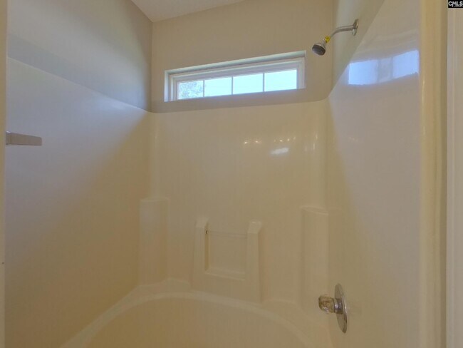 Building Photo - 207 Lockleven Dr