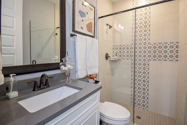 Building Photo - 10914 Brambling Wood Dr