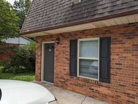 Building Photo - 112 Victor Reiter Pky