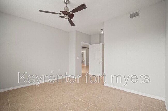Building Photo - 11550 Villa Grand