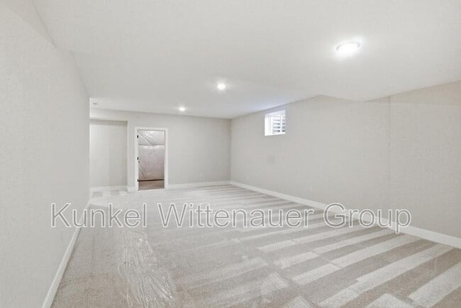 Building Photo - 829 Bushwood Way