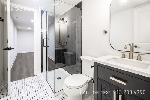 Building Photo - 8400 W 93rd St
