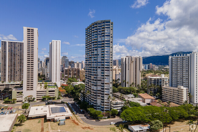 Diamond Head Vista - 2600 Pualani Way Honolulu HI 96815 | Apartment Finder