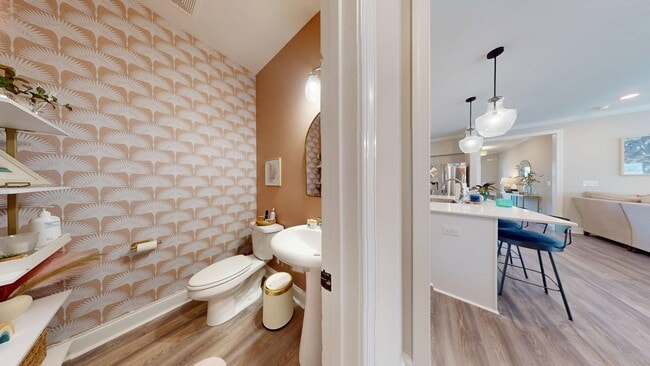 Building Photo - Spacious and Well Maintained 3 Bedroom Townhome in Woodward Oaks