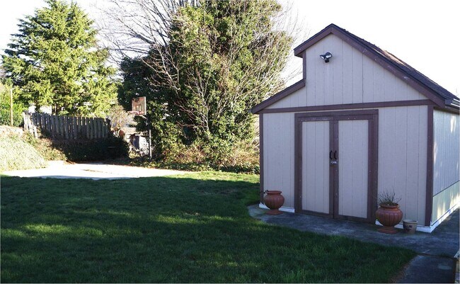Building Photo - Price Reduction!$3600- Spectacular Water View of Puget Sound and Mount Rainier