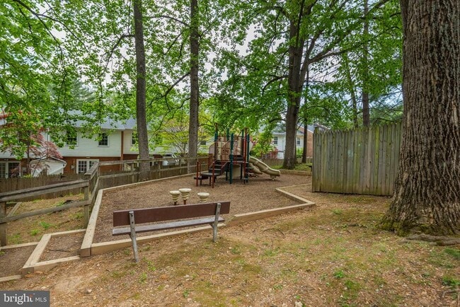 Building Photo - 7739 Tiverton Dr